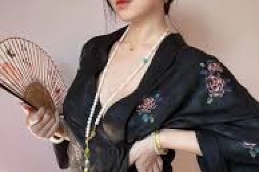300万粉网红人设崩塌！慈善视频全是AI伪造善款去向遭网友质疑
