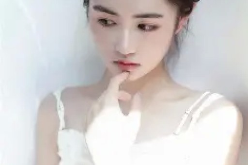 百年大福品牌代言人献礼新西兰前总理珍妮希普利女士 百年大福品牌代言人献礼新西兰前总理珍妮希普利女士