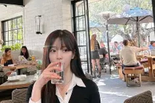 半个娱乐圈公认的渣女张歆艺公开diss她现如今名声烂大街